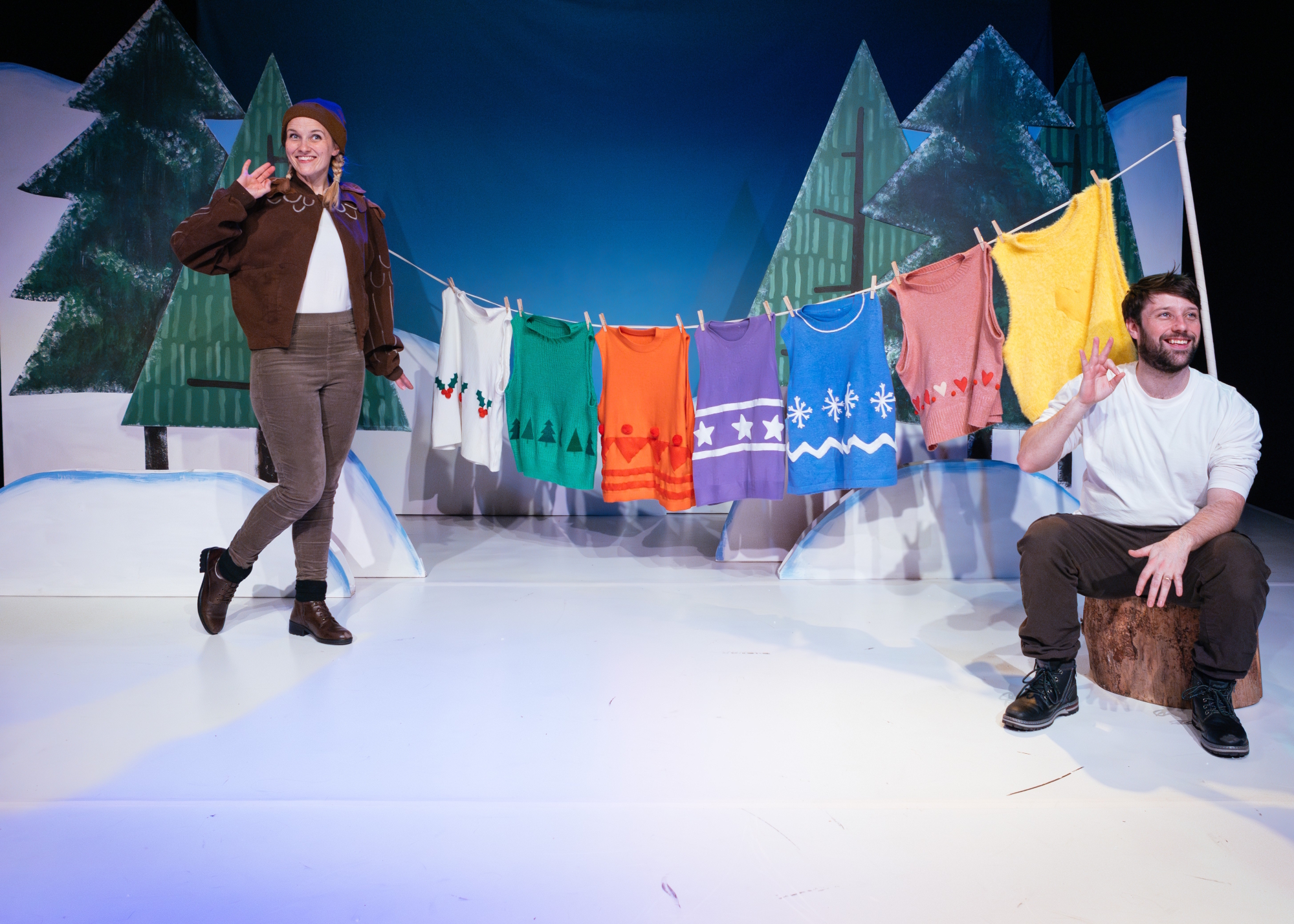 Little Robin Red Vest, Rachel Baynton - Set and Costume Designer, Filskit Theatre Company and Victoria Briggs, UK Tour